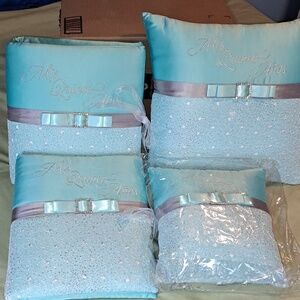 Quinceañera Mint Green Kneeling, Shoes Pillow, Photo & Scrapbook Album (4 Items)